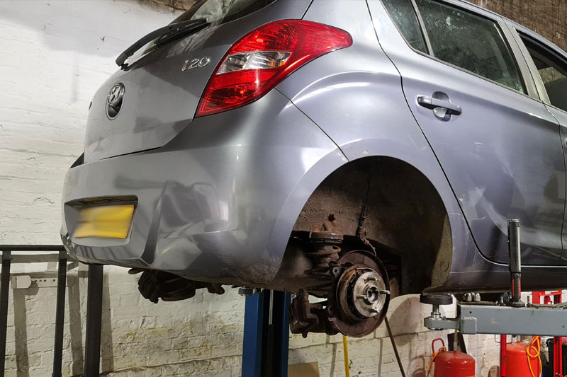We do minor repairs.<br>Please contact to discuss your requirements.