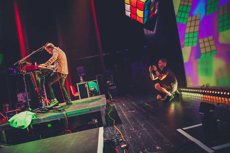 Stage invader takes his own pictures